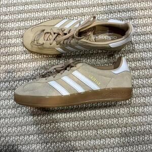 SOLD Adidas Gazelle in Beige